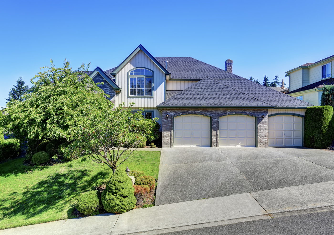 Residential garage doors on Canadian home