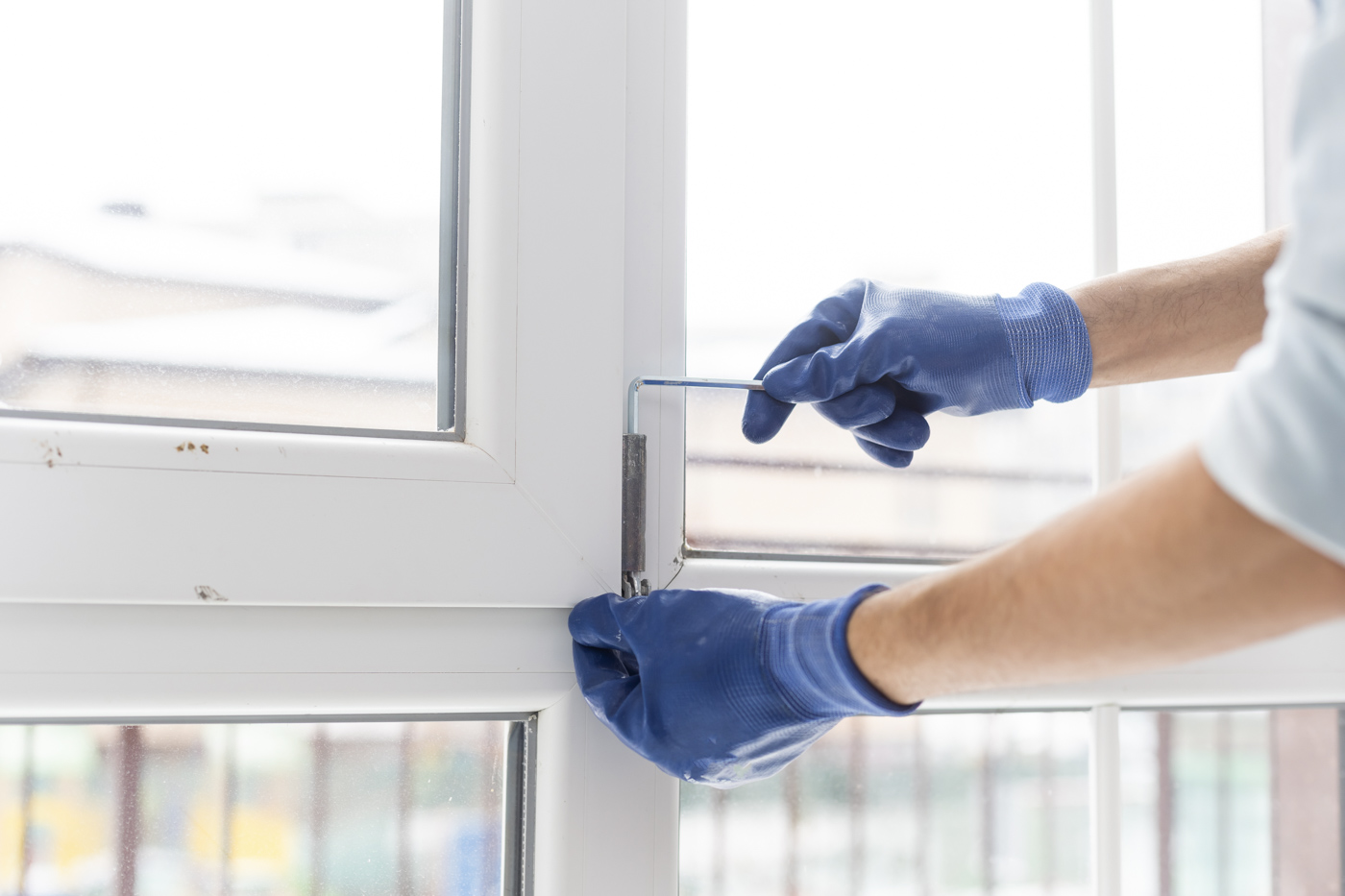 Window repair on vinyl casement window